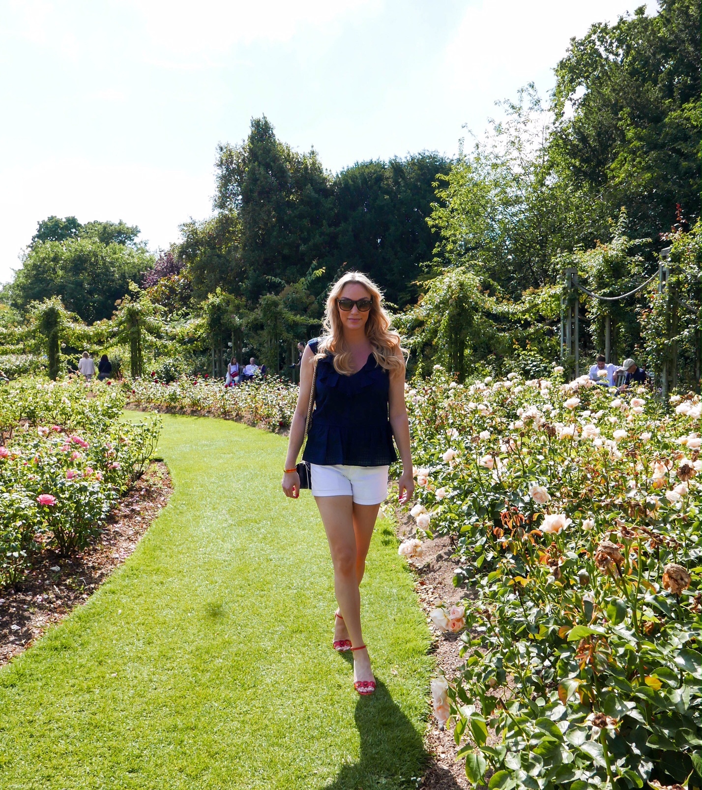 Take a break and smell the roses! A sunny Sunday in The Regent’s Park